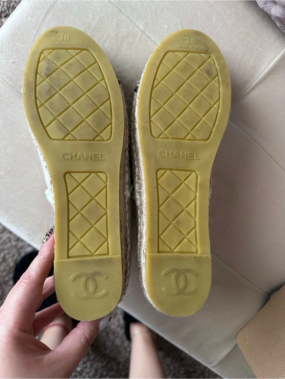 N/A cream canvas
